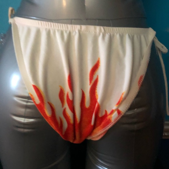 Fire 🔥 Bikini - Picture 5 of 7